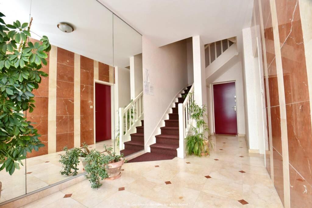 La Mezzanine Apt 5 Pers Classe 3 Etoiles, Royan- Centre 300 M Plage Foncillon Екстериор снимка
